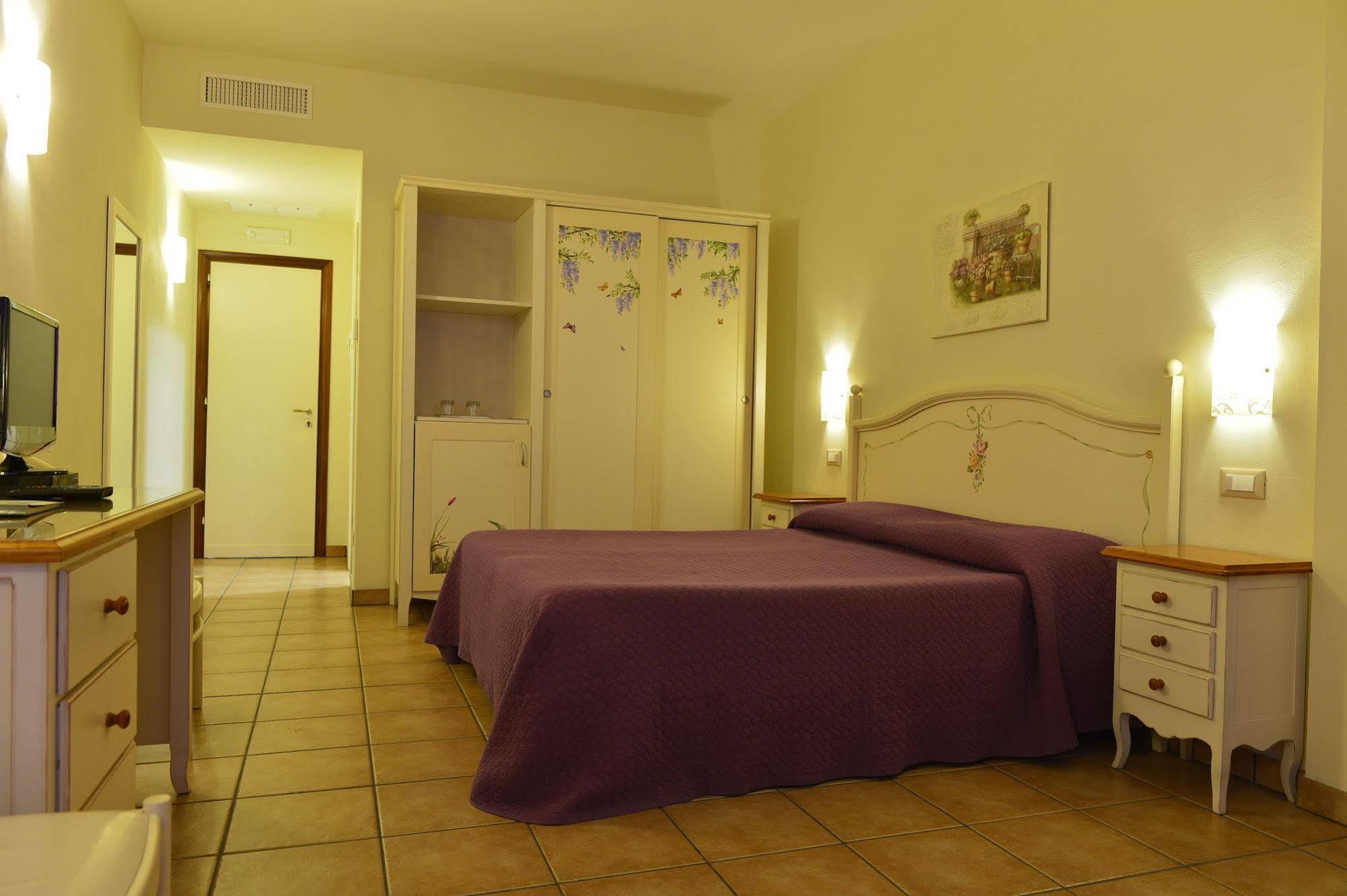 Hotel Acquasanta Terracina Zewnętrze zdjęcie